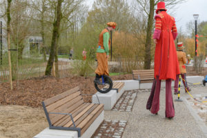 bankje van miscanthusbeton